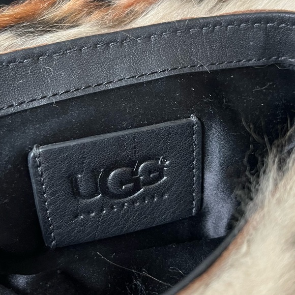 Ugg | Foxley Brown Fur and Black Leather Foldover Crossbody Purse Handbag - Picture 4 of 9